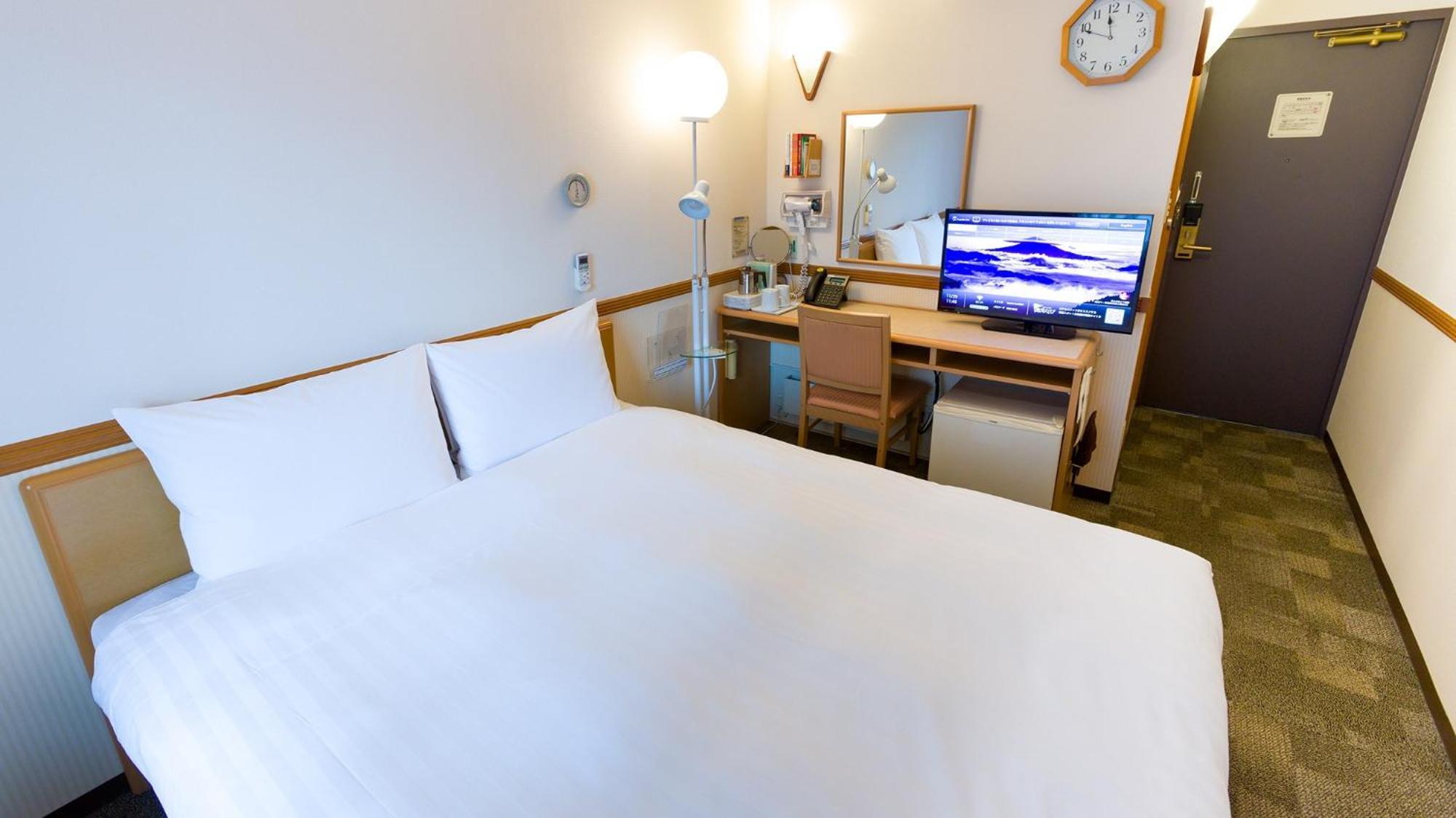 Toyoko Inn Okinawa Naha Asahibashi Ekimae Værelse billede